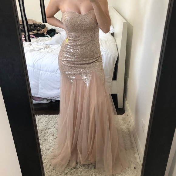 Glitery Flowy Prom Dresses
